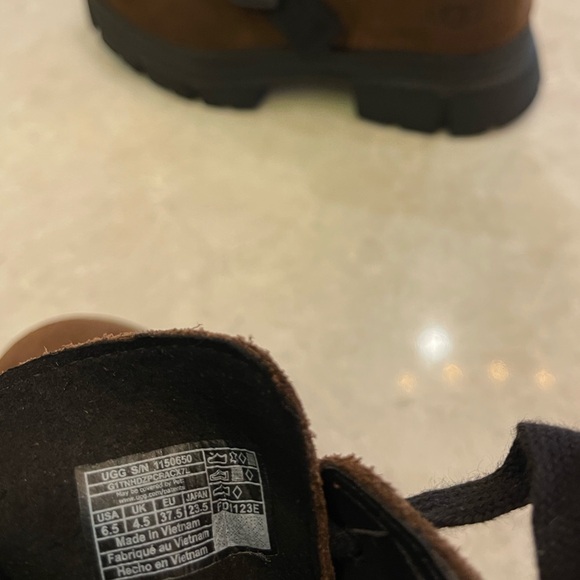 UGG Ashton Lace-up Waterproof Suede Boot In Size 6.5 - Picture 11 of 14